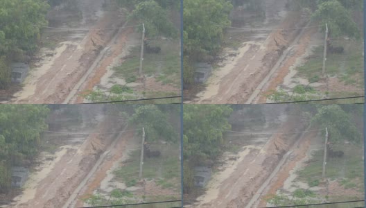 雨在泰国。芭堤雅街上的热带雨高清在线视频素材下载