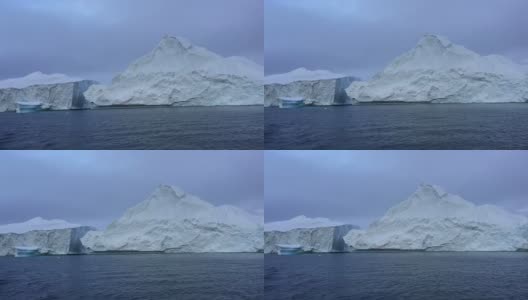 驶往格陵兰冰湾的船，驶往冰山之间高清在线视频素材下载