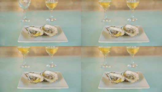 用白葡萄酒配牡蛎高清在线视频素材下载