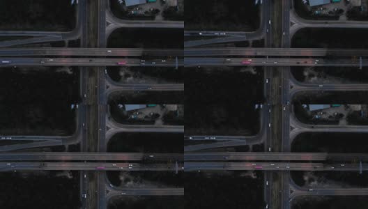 无人机拍摄的视频中，汽车在高速公路上行驶。高清在线视频素材下载