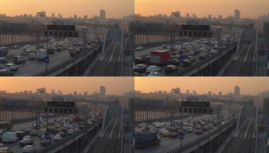 莫斯科第三运输环夜间交通堵塞。高清在线视频素材下载