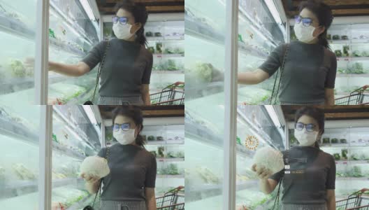 女人带着面具在超市VR购物，智能眼镜AR技术展示营养数据未来资讯。未来物联网大数据，云数据技术增强现实5G在线互联网生活方式高清在线视频素材下载