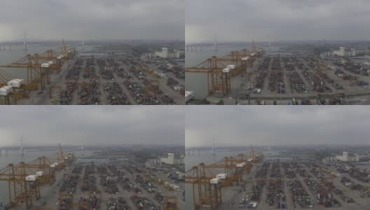 航拍一个大型货运站的大量集装箱高清在线视频素材下载