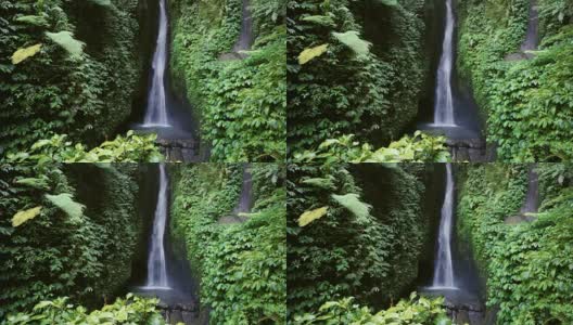 印尼巴厘岛的Leke Leke瀑布。热带森林和瀑布高清在线视频素材下载