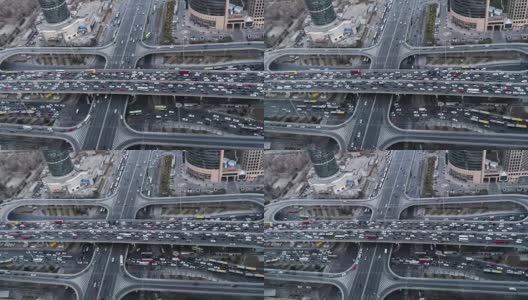T/L HA ZO北京，繁忙道路交叉口鸟瞰图高清在线视频素材下载