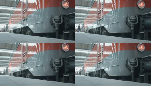 HD:火车站台上的机车高清在线视频素材下载