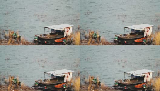 泰国的出租车船和水上运输高清在线视频素材下载