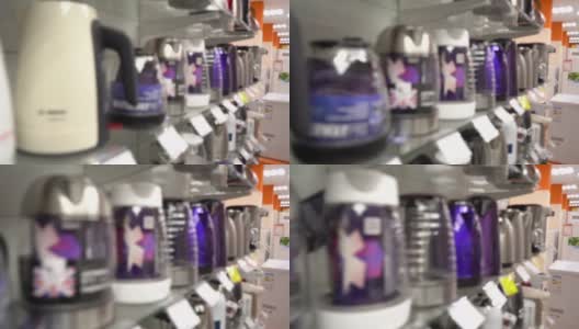 商店里有新的电热水壶高清在线视频素材下载