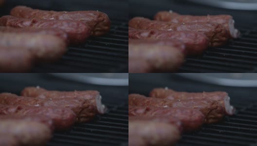 热烧烤香肠-存货镜头高清在线视频素材下载
