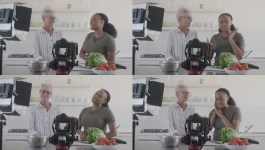 美食视频博主正在直播烹饪课程高清在线视频素材下载