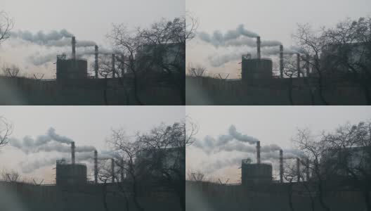 工业冶金厂。烟雾向大气中排放烟雾生态catastrophy高清在线视频素材下载