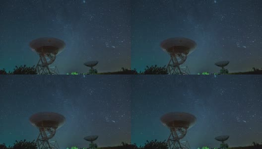延时-卫星天线在夜晚到达星星(WS LA缩小)高清在线视频素材下载