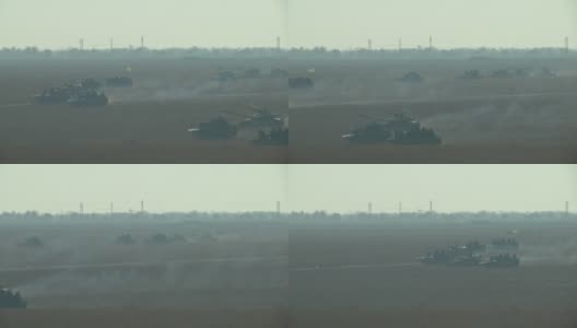步兵战车在战场上硝烟弥漫高清在线视频素材下载
