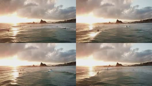 在昆士兰黄金海岸的日出冲浪高清在线视频素材下载