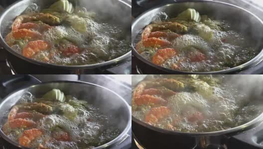 慢动作:煮辣海鲜汤火锅高清在线视频素材下载