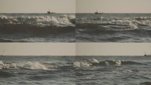 海上的旧渔船高清在线视频素材下载
