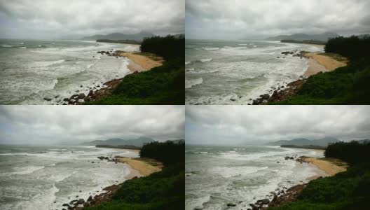 台风过后的石梅湾海滩鸟瞰图，中国海南高清在线视频素材下载