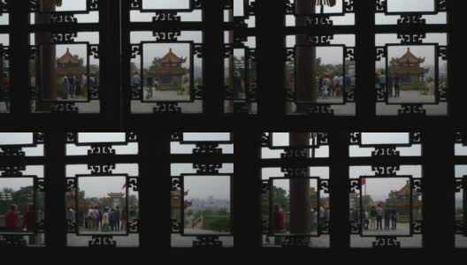 白天时间武汉市名刹内殿慢镜头窗观景4k中国高清在线视频素材下载