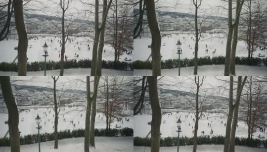 冬天人们在户外:在卑尔根结冰的湖面上滑冰高清在线视频素材下载
