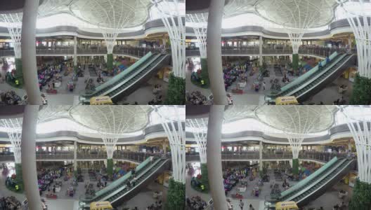 购物中心的延时自动扶梯高清在线视频素材下载