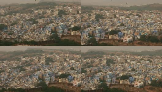 焦特布尔(也叫蓝色城市)是印度拉贾斯坦邦的第二大城市，也是该邦的第二大大都市。高清在线视频素材下载