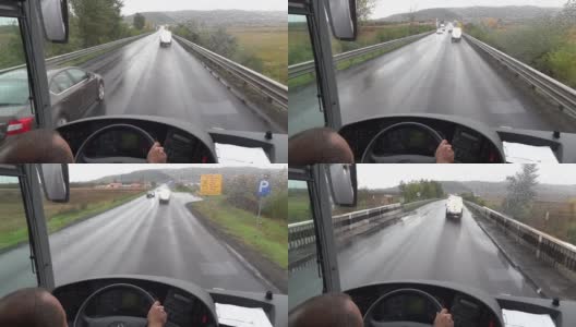 旅程进行与一辆巴士在途中湿透高清在线视频素材下载