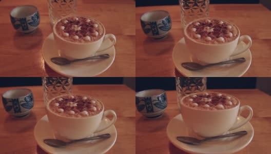 一杯摩卡咖啡的特写镜头高清在线视频素材下载