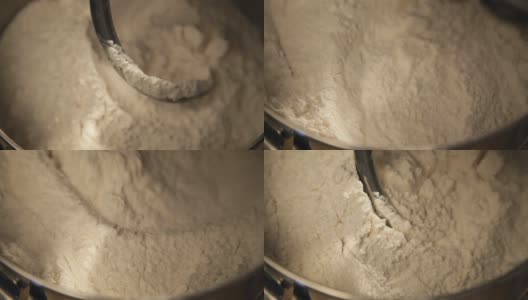 厨房搅拌机里的面粉高清在线视频素材下载