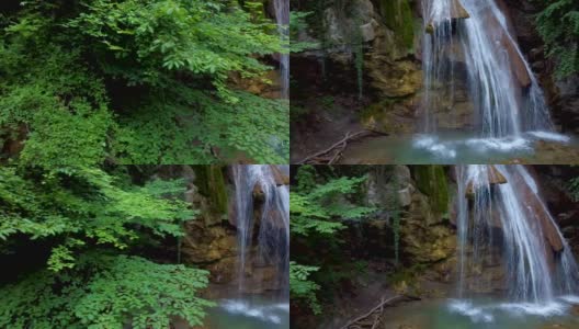 珠珠瀑布在克里米亚瀑布河运动自然，旅行流乌克兰航班，天jur。景色美，环境野春高清在线视频素材下载