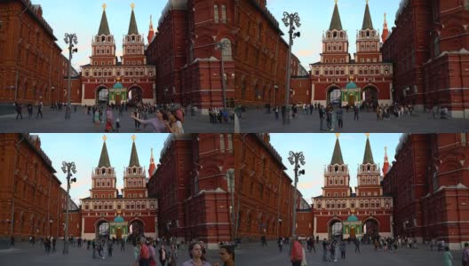 俄罗斯莫斯科红场Voskresenskie Vorota。广场的夜景高清在线视频素材下载