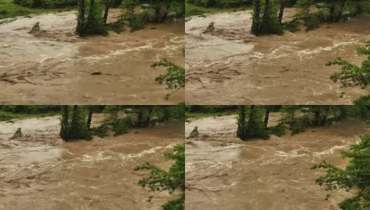 暴雨过后河水泛滥高清在线视频素材下载