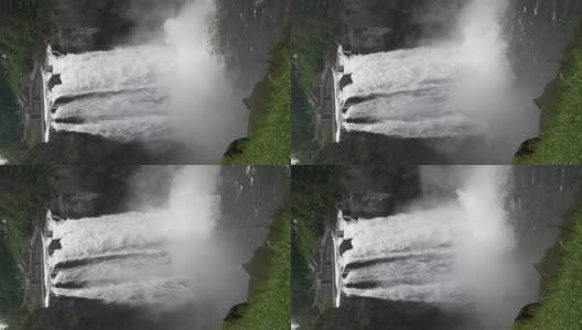 斯诺夸尔米瀑布，华盛顿州，垂直4K超高清高清在线视频素材下载