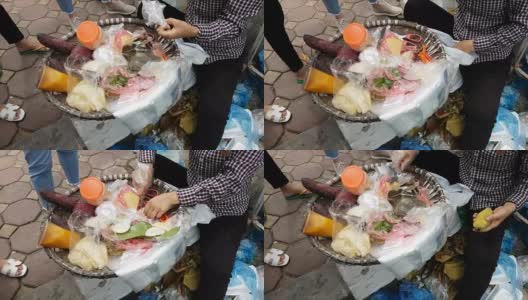河内街头小贩的早餐高清在线视频素材下载
