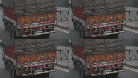 印度交通中的卡车高清在线视频素材下载