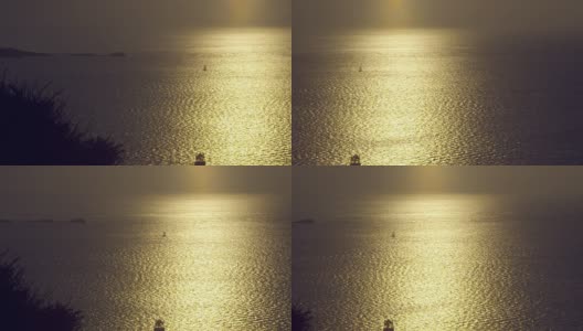 阳光反射在海洋上高清在线视频素材下载